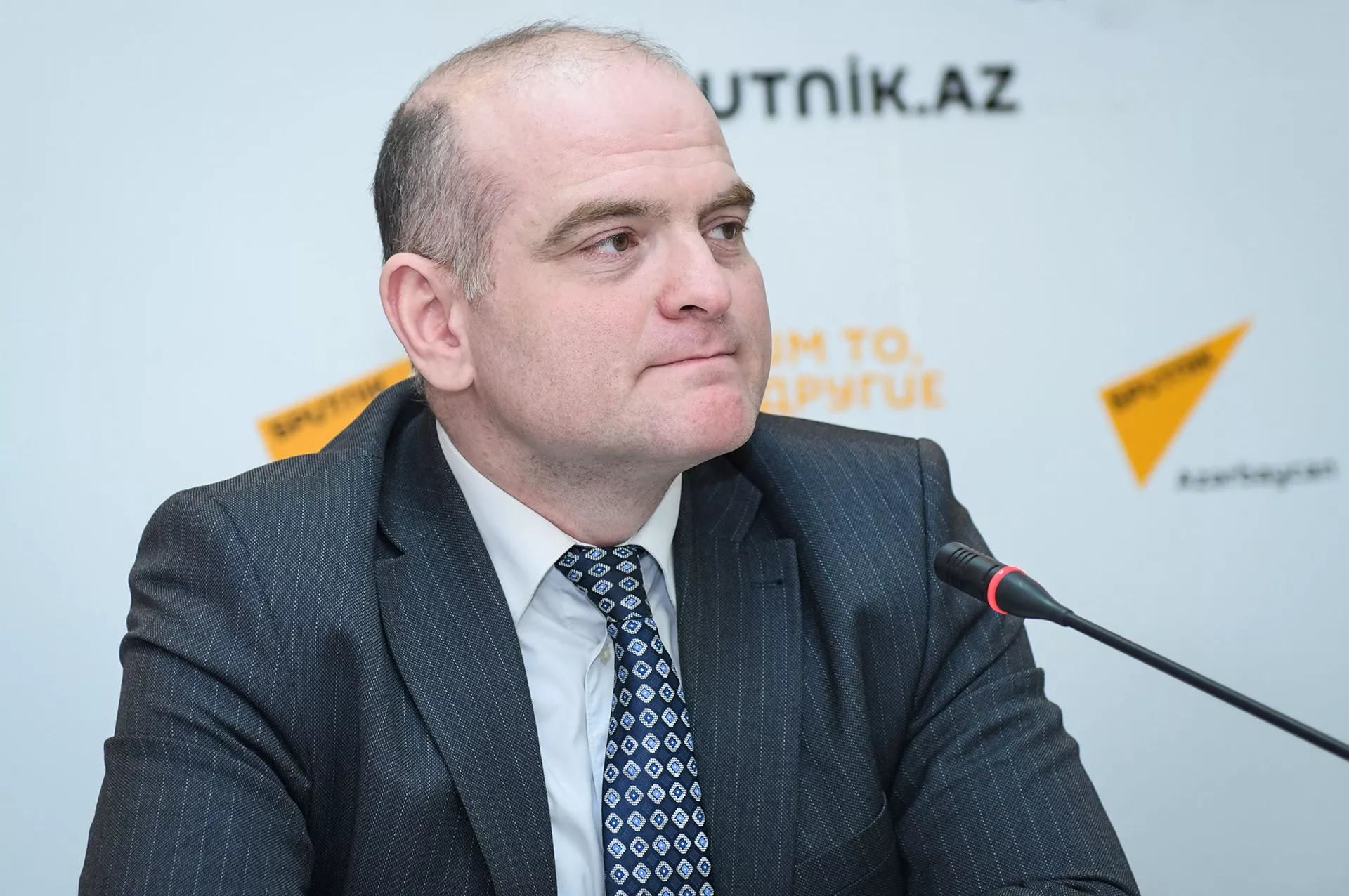 Заместитель директора Русской школы экономики UNEC Эльшад Мамедов Заместитель директора Русской школы экономики UNEC Эльшад Мамедов - Sputnik Azərbaycan, 1920, 11.12.2023