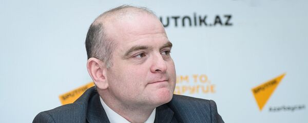 Заместитель директора Русской школы экономики UNEC Эльшад Мамедов Заместитель директора Русской школы экономики UNEC Эльшад Мамедов - Sputnik Азербайджан