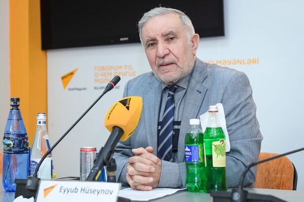 Председатель Союза потребителей Азербайджана Эюб Гусейнов - Sputnik Азербайджан
