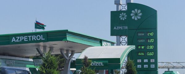 Автомобильная заправочная станция в Баку Автомобильная заправочная станция в Баку - Sputnik Азербайджан
