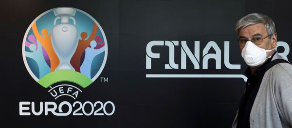 Логотип чемпионата Европы по футболу 2020 года в Бухаресте Логотип чемпионата Европы по футболу 2020 года в Бухаресте - Sputnik Азербайджан