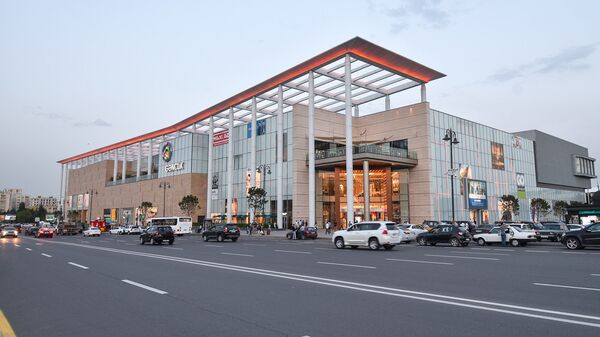Ganjlik Mall, Gənclik metro stansiyasının yanı - Sputnik Azərbaycan