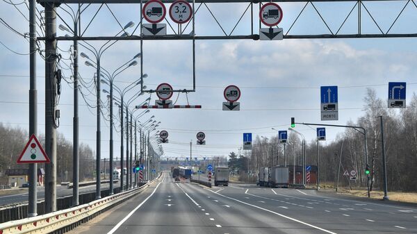 Пункт пропуска Редьки-Красная горка на трассе М1 (Минск – Москва) на белорусско-российской границе - Sputnik Азербайджан