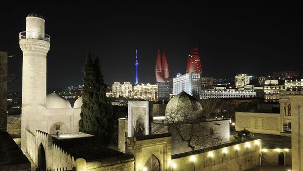 Вид на Пламенные башни в Баку - Sputnik Азербайджан
