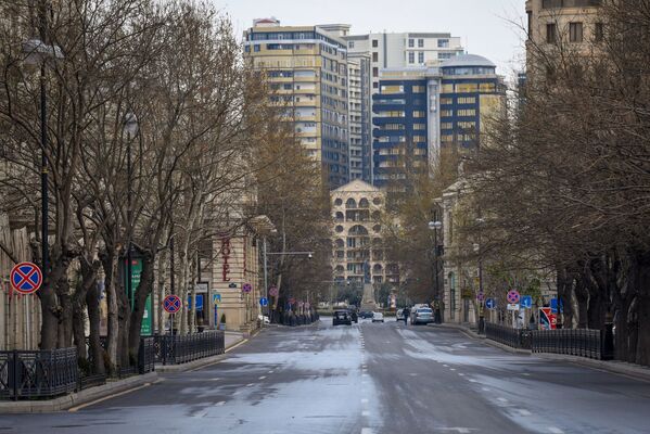 На одной из улиц в Баку - Sputnik Азербайджан