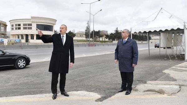 Prezident İlham Əliyev Bakı-Sumqayıt yolunun genişləndirilməsi çərçivəsində görülən işlərlə tanış olub - Sputnik Азербайджан