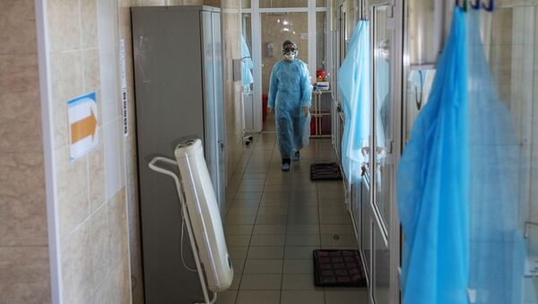 Медицинский работник в больнице, фото из архива - Sputnik Азербайджан