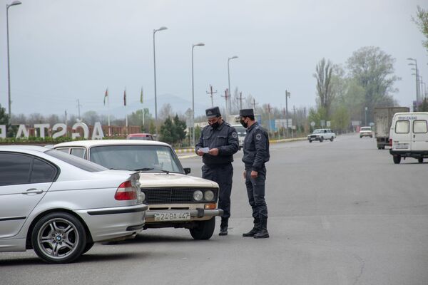Polis əməkdaşları Ağstafada xüsusi rejimə nəzarət edirlər - Sputnik Азербайджан