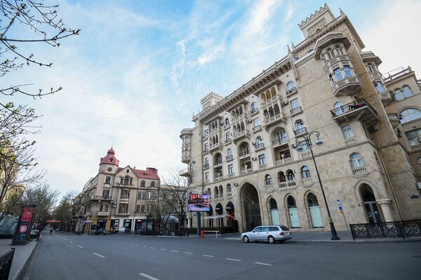 Пустая улица в Баку, фото из архива - Sputnik Азербайджан
