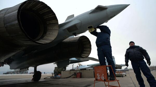 Подготовка к вылету многоцелевого истребителя Су-35, фото из архива - Sputnik Азербайджан
