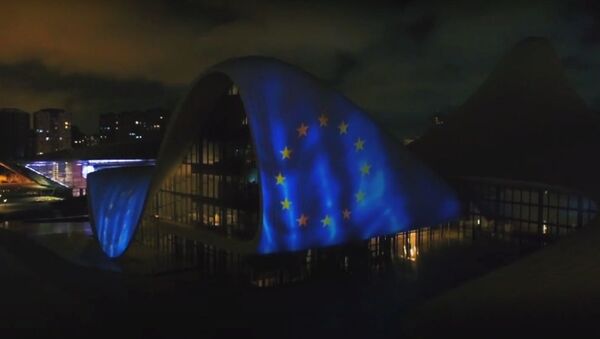 Видеопроекция флага ЕС - Sputnik Азербайджан