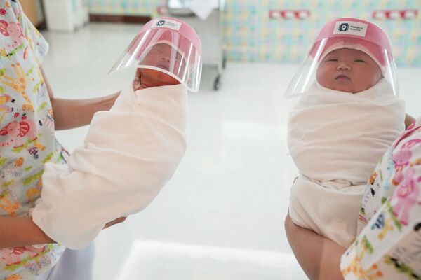 Новорожденные в одном из госпиталей Бангкока, Таиланд - Sputnik Азербайджан
