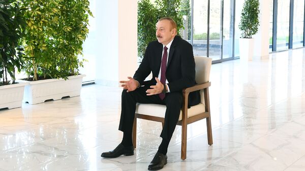 Ильхам Алиев принял участие в открытии после реконструкции Главного управленческого, научно-образовательного комплекса - Sputnik Azərbaycan
