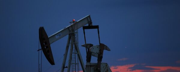 Нефтяная качалка, фото из архива  - Sputnik Азербайджан