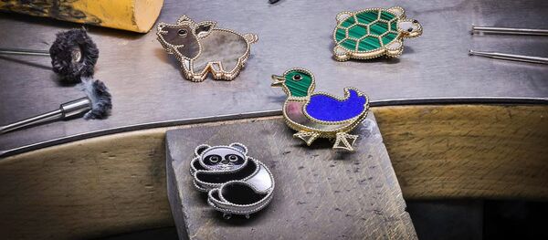 Van Cleef & Arpels: золотая черепаха и иные герой мира животных - Sputnik Азербайджан