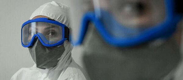 Bakıda tibb işçisi  - Sputnik Азербайджан