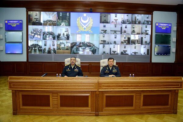 Закир Гасанов заявил о вероятности боевых действий на фронте Закир Гасанов заявил о вероятности боевых действий на фронте - Sputnik Азербайджан