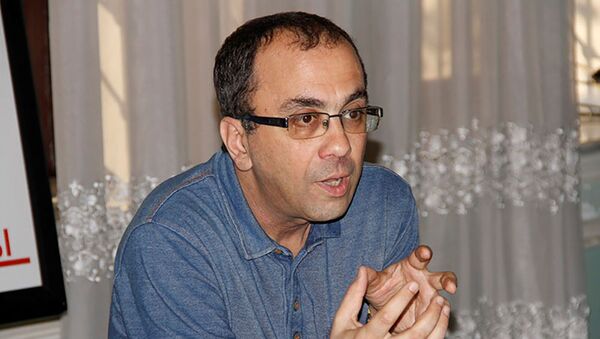 доктор философских наук, заслуженный журналист Фуад Бабаев - Sputnik Азербайджан
