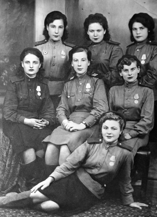Дагестанские девушки – участницы Великой Отечественной войны, 1944 год - Sputnik Азербайджан