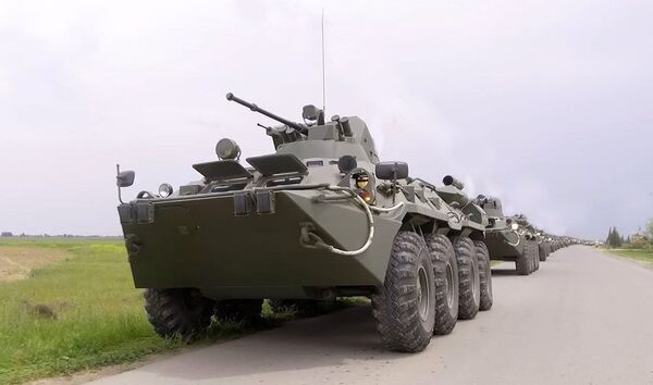 В азербайджанской армии начались широкомасштабные учения - видео В азербайджанской армии начались широкомасштабные учения - видео - Sputnik Азербайджан