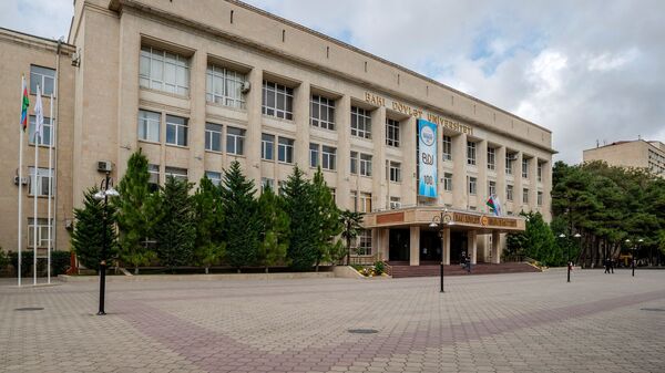 Bakı Dövlət Universitetinin binası, arxiv şəkli - Sputnik Азербайджан