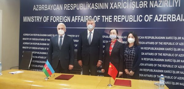 Китай передал Азербайджану сразу две партии средств для борьбы с COVID-19 Китай передал Азербайджану сразу две партии средств для борьбы с COVID-19 - Sputnik Азербайджан