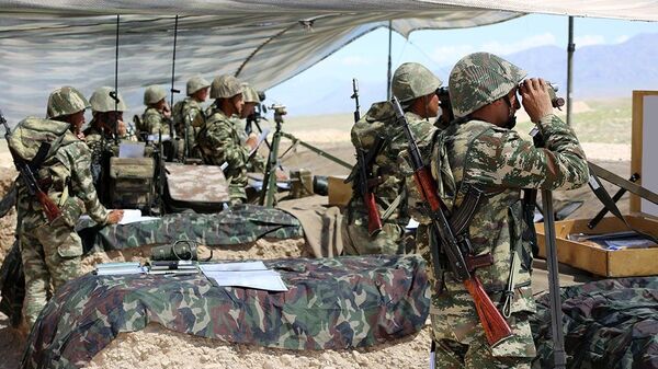 Командно-штабные учения войск Нахчыванского гарнизона - Sputnik Азербайджан