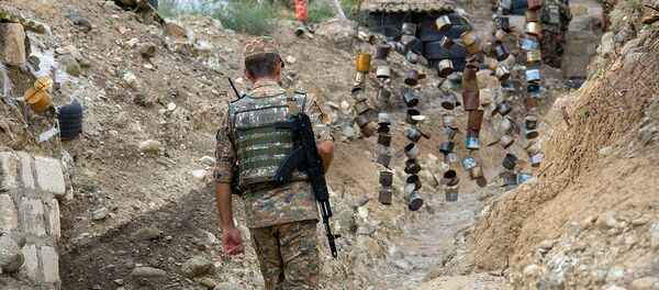 Боевая позиция армянский военнослужащих Боевая позиция армянский военнослужащих - Sputnik Азербайджан