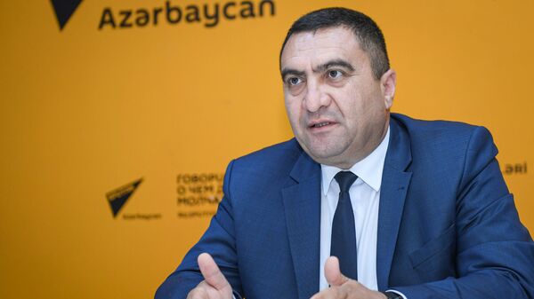 Deputat Müşfiq Məmmədli - Sputnik Azərbaycan