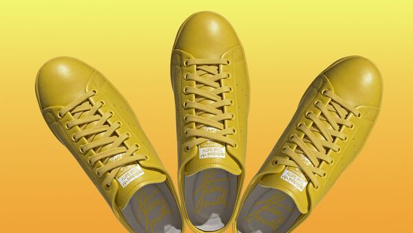 adidas выпустил мюли на основе культовой модели кроссовок Stan Smith   - Sputnik Азербайджан
