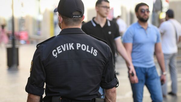 Polis əməkdaşı, arxiv şəkli - Sputnik Azərbaycan