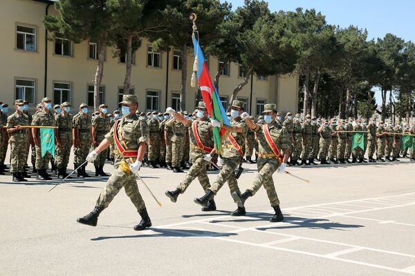 Церемония принятия Военной присяги в учебных частях и подразделениях Азербайджанской Армии - Sputnik Азербайджан