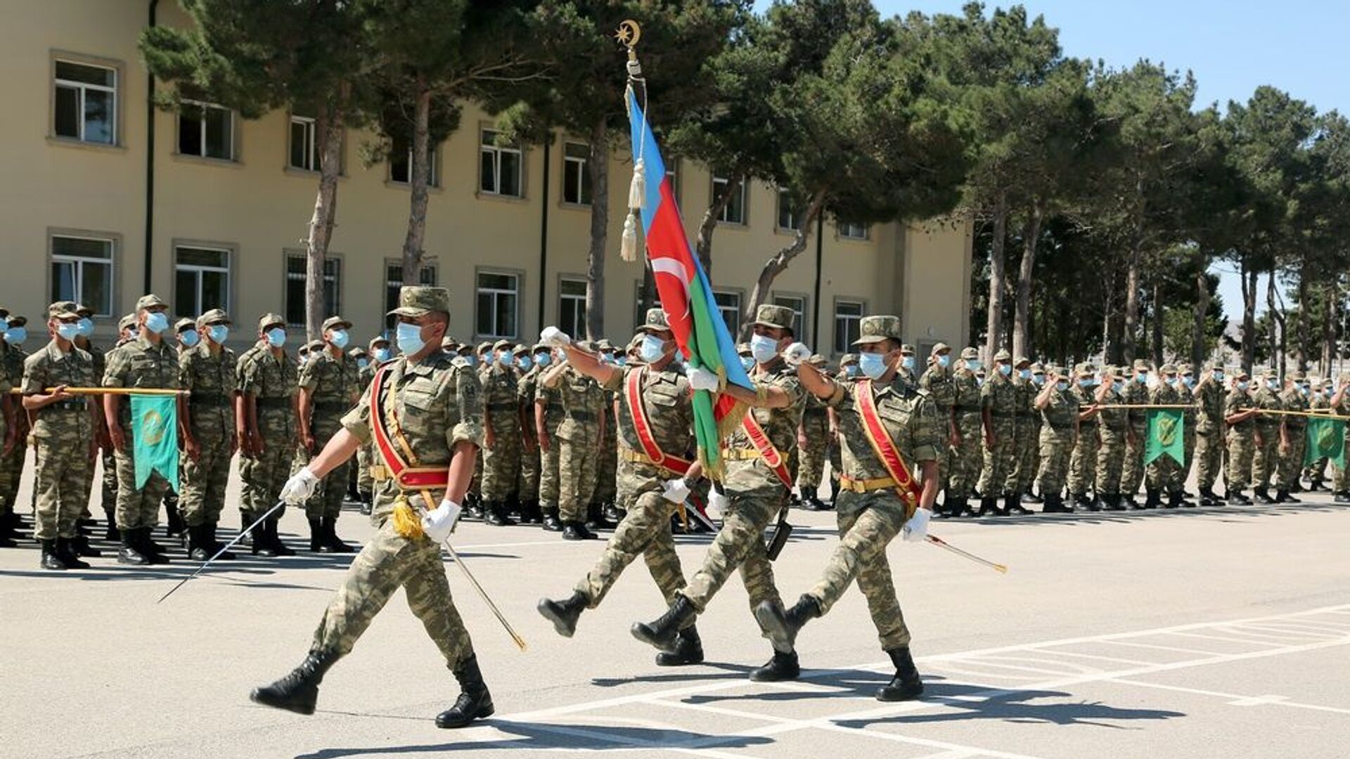Церемония принятия Военной присяги в учебных частях и подразделениях Азербайджанской Армии - Sputnik Азербайджан, 1920, 01.01.2022