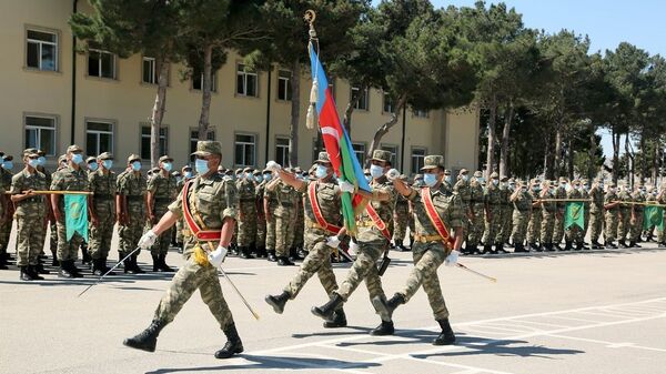 Церемония принятия Военной присяги в учебных частях и подразделениях Азербайджанской Армии - Sputnik Азербайджан