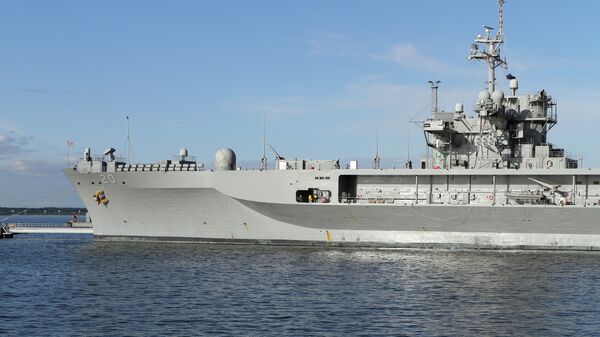 Флагманский корабль шестого флота США Mount Whitney в порту Таллина - Sputnik Azərbaycan