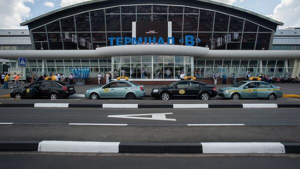 Терминал B международного украинского аэропорта Борисполь. - Sputnik Азербайджан