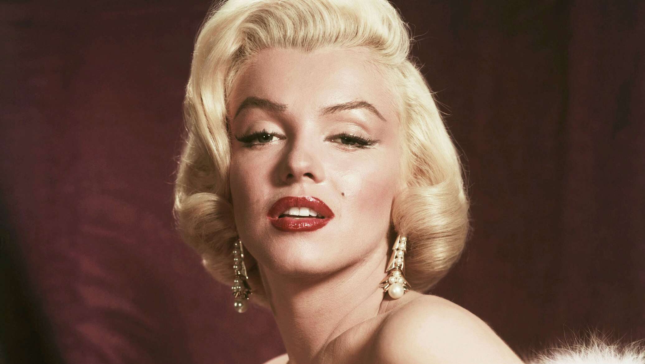 Будет ли мэрилин в реванш. Мэрилин Монро. Мерлин Монро фото. Marilyn Monroe 1953. Автограф Мэрилин Монро.