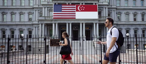 Флаги Сингапура и США, фото из архива - Sputnik Азербайджан