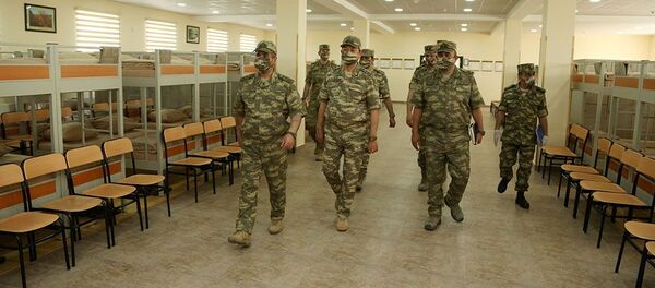 Müdafiə naziri yeni hərbi hissənin açılışında Müdafiə naziri yeni hərbi hissənin açılışında - Sputnik Азербайджан