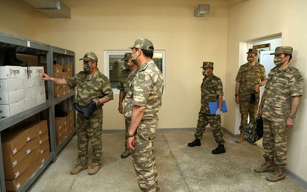 Министр обороны Закир Гасанов на открытии новой воинской части в прифронтовой зоне - Sputnik Азербайджан