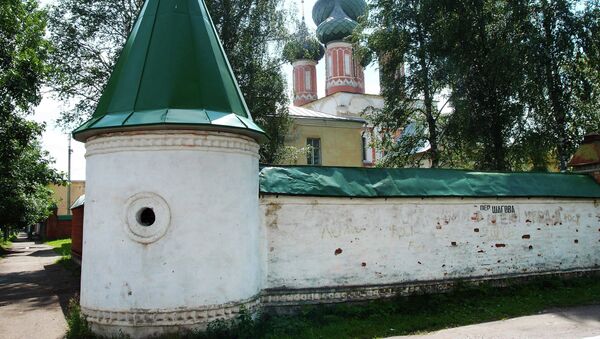 Стена Владимирской церкви в Нерехте - Sputnik Azərbaycan