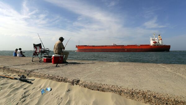 Нефтяной танкер в США, фото из архива - Sputnik Azərbaycan