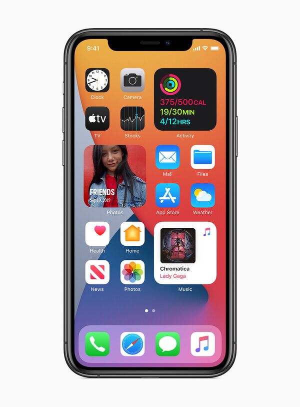 Новая iOS от Apple, пожалуй, лучшая операционная система Новая iOS от Apple, пожалуй, лучшая операционная система - Sputnik Азербайджан