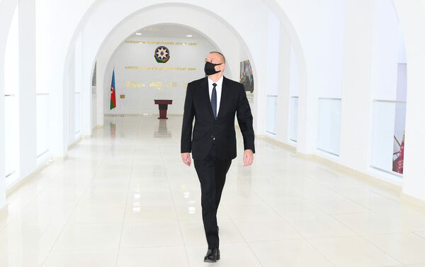  Ильхам Алиев принял участие в открытии Музея государственной символики в Мингячевире - Sputnik Азербайджан