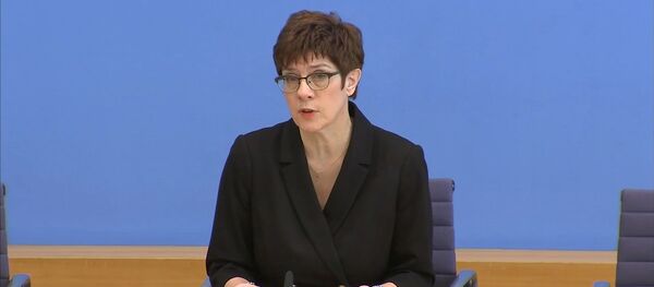 Российская угроза: на что пойдет министр обороны Германии ради собственных целей Российская угроза: на что пойдет министр обороны Германии ради собственных целей - Sputnik Азербайджан