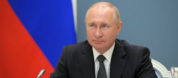 Президент России Владимир Путин Президент России Владимир Путин - Sputnik Азербайджан